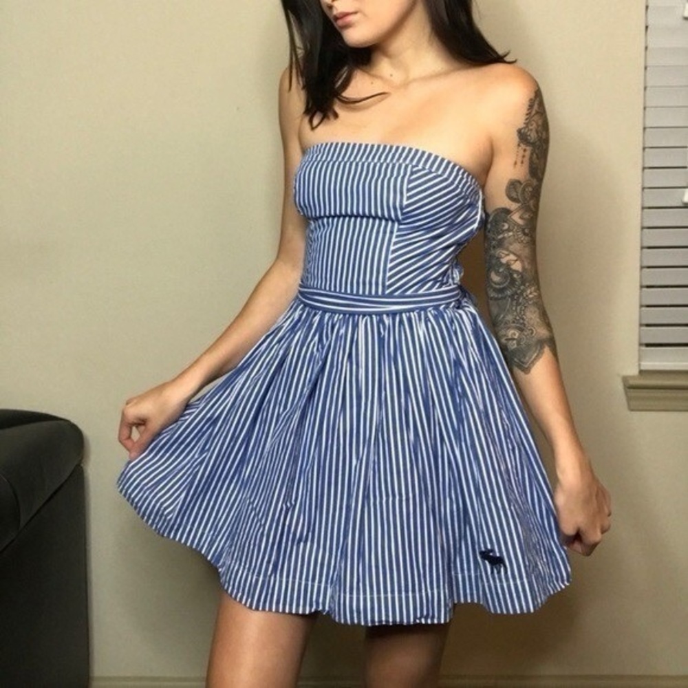 Abercrombie & Fitch Blue and White Strapless Sundress